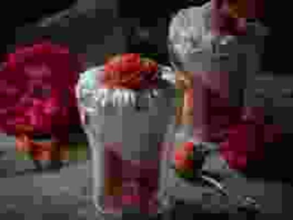 Coupe a la fraise : Mousse et aspic au miel