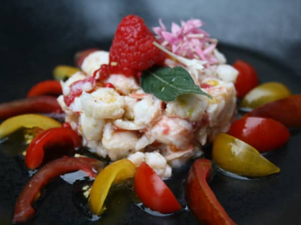 Salade de langoustines aux framboises et sa vinaigrette au citron vert et pépins de tomates