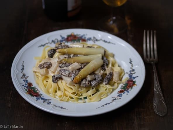 Pâtes aux asperges et aux morilles