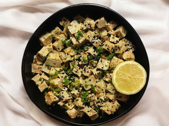 Salade de tofu exotique