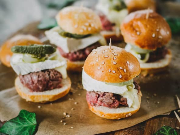 Burgers apéritifs au bœuf et camembert