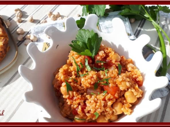 Boulghour aux tomates et pois chiches