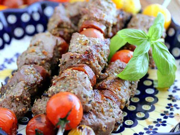 Brochettes de boeuf marinées à l'huile d'olive