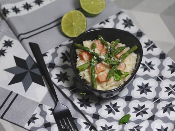 Risotto citron vert, saumon et asperges vertes