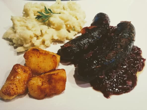 Boudin noir sauce aux échalotes au vin rouge