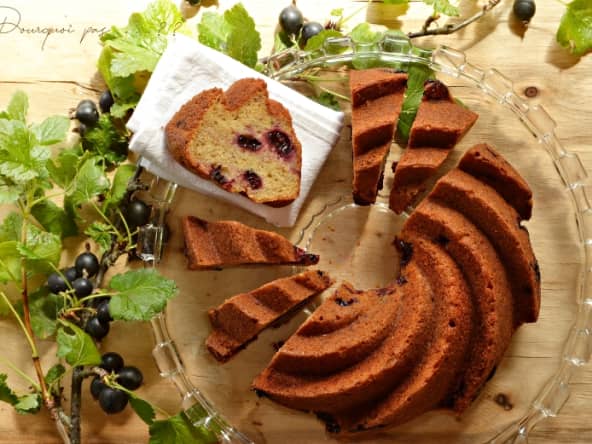 Cake jostas (ou casseilles) et bananes, avec un moule Nordic Ware