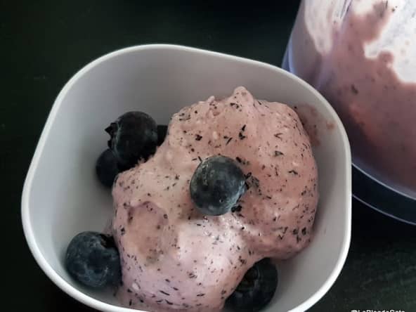 Glace express aux myrtilles 