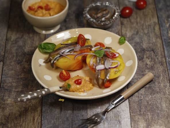 Tomate ananas anchois et condiment tomate