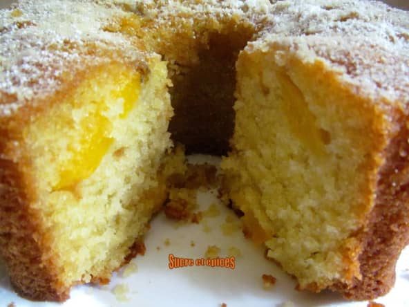 Gâteau très moelleux aux pêches à la crème fraîche pour le petit déj'
