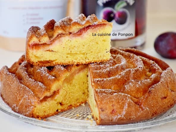 Gâteau yaourt aux prunes et confiture de lait