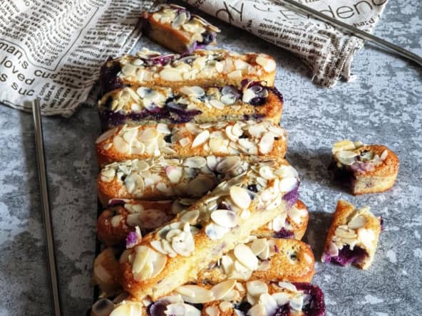 Financiers aux Myrtilles à l'huile de noisette