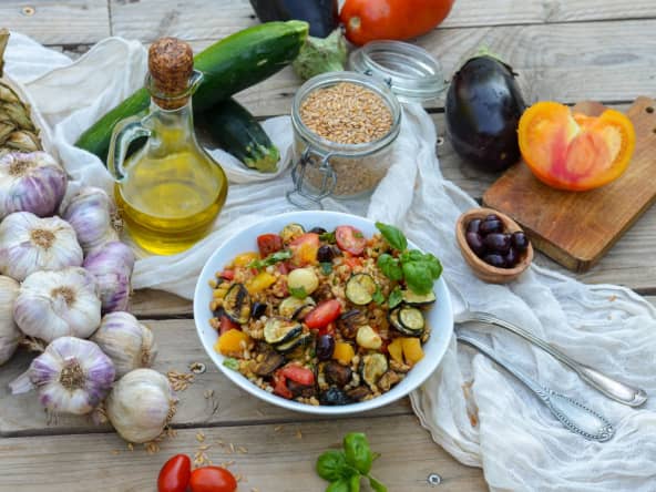 Salade végétarienne de petit épeautre aux légumes confits
