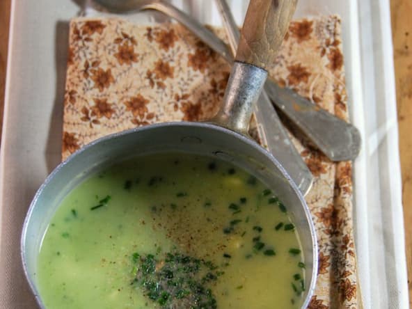 Velouté de courgette au fromage frais et ciboulette
