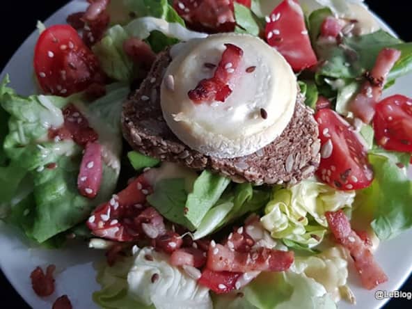 Salade de chèvre chaud