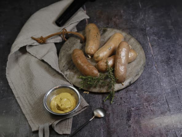 Saucisses maison viandes et moutarde