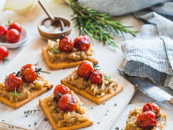 Tartelettes aux oignons et tomates cerise