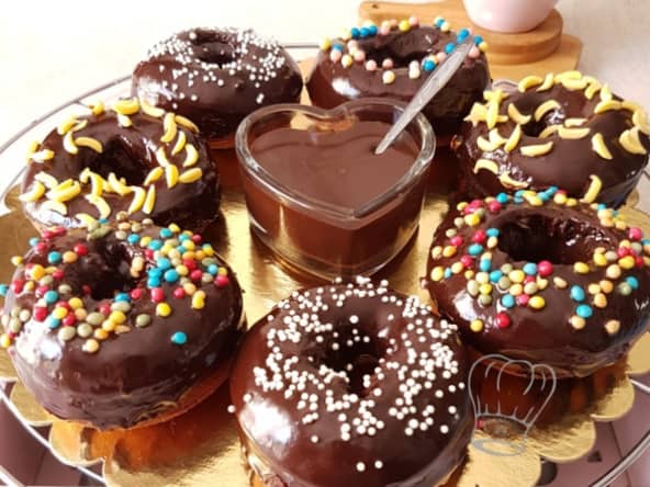 Donuts au chocolat et caramel au beurre salé pour Mardi gras