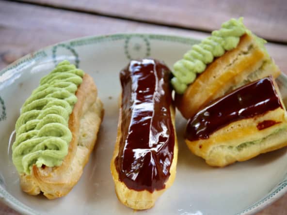 Éclairs saveur pistache et chocolat