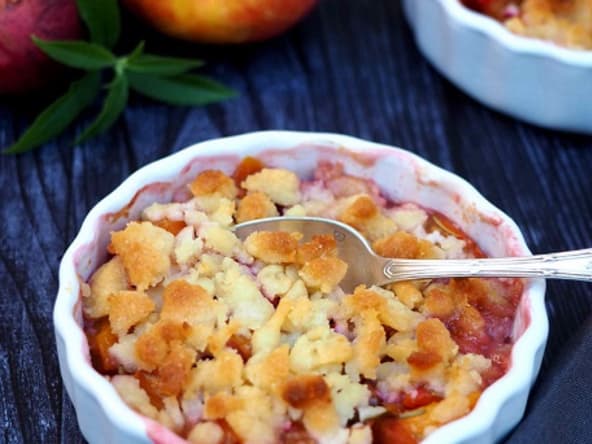 Crumble Pêche Verveine Romarin