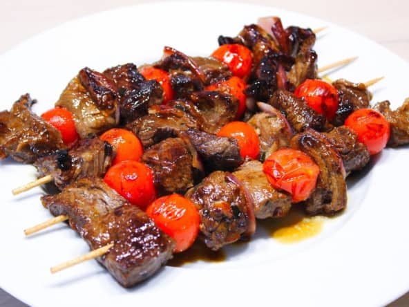 Brochettes de bœuf marinées à la sauce soja et huile de noix