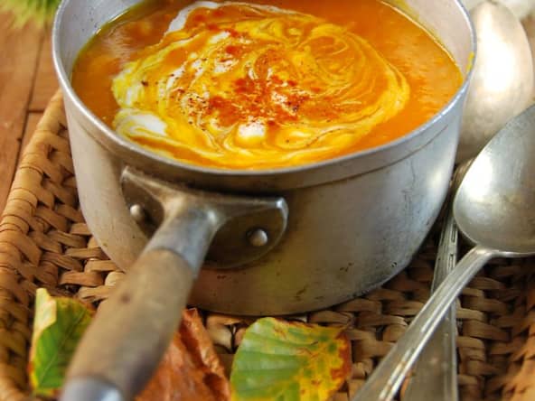 Soupe de potimarron et tomate et ses croûtons maison