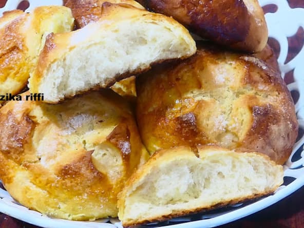 BOULES DE BRIOCHES AU SUCRE-PUR BEURRE