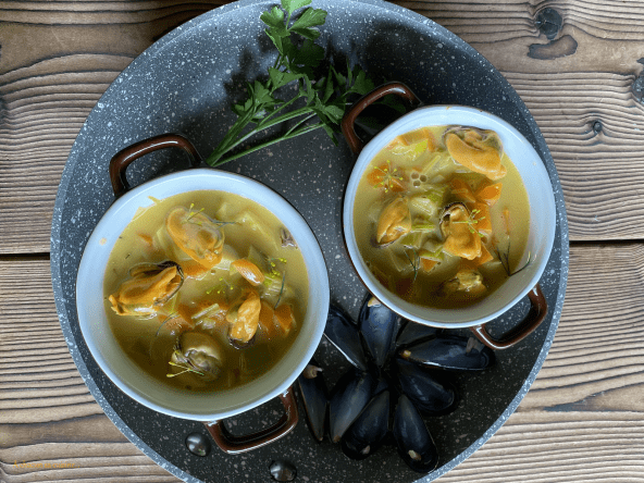 Cassolette de moules poireaux safran