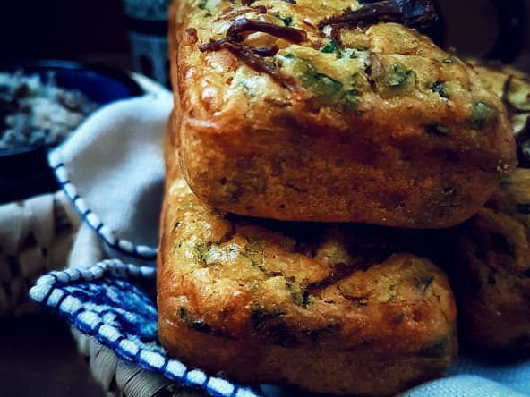 Petits cakes salés aux légumes et au khliï