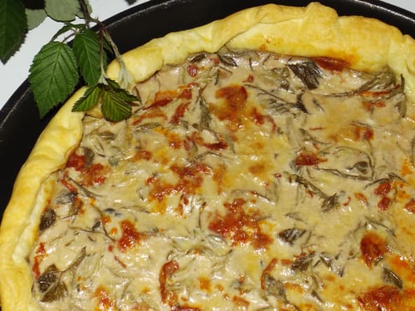 Tarte aux bourgeons et jeunes feuilles de Ronce et au chorizo