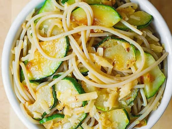 Spaghetti aux courgettes et parmesan