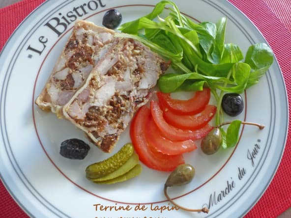 Terrine de lapin aux pruneaux