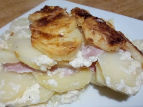 Le gratin de pommes de terre au jambon et au comté