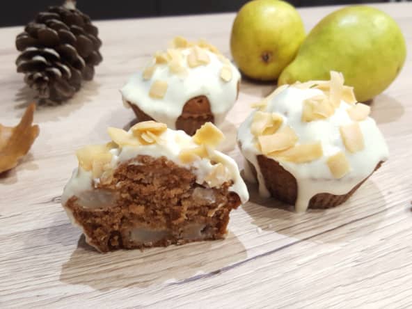 Muffins poire cannelle et glaçage crémeux au miel