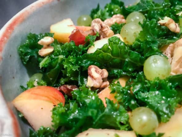 Salade automnale de kale aux noix