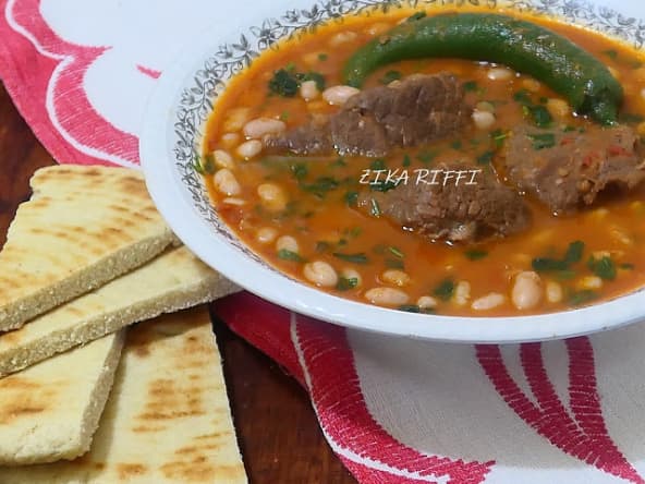 Loubia harra marka- ragoût de haricots coco au veau