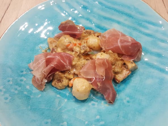 Terre Mer au noix de Saint-Jacques, cèpes et jambon de Pays : délicieux !