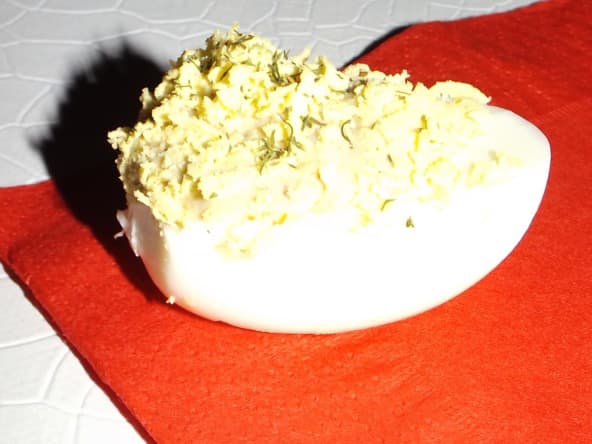 Œufs mimosa aux sardines et à l'aneth