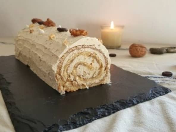 Bûche aux noix de Grenoble bio et café pour Noël