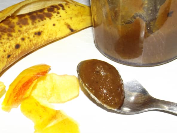 Confiture aux pelures de pommes et à la peau de banane