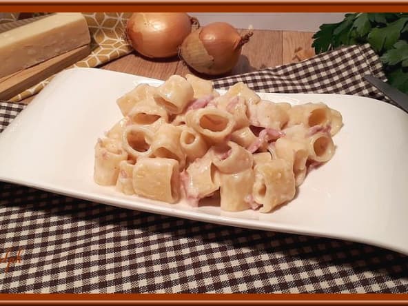 Pâtes façon carbonara au Thermomix, crème, lardon et oignons