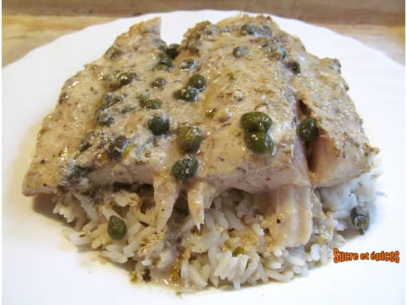 Filets de perche aux anchois et câpres sauce au yaourt