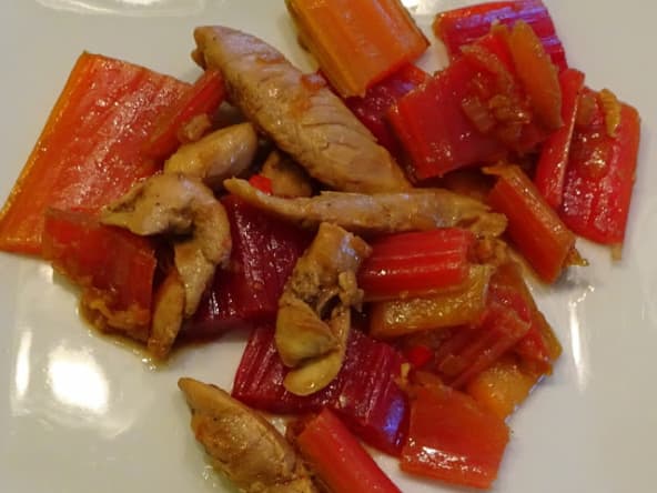 Sauté de poulet aux blettes colorées