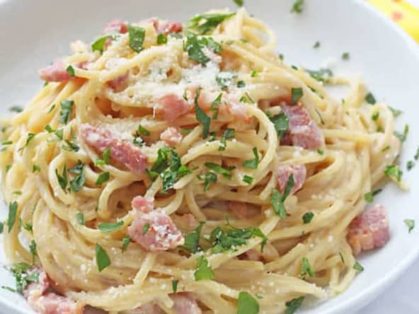 Spaghettis au bacon et à la crème au cookeo