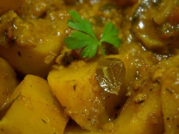 Cari de pommes de terre massalé ; une recette réunionnaise