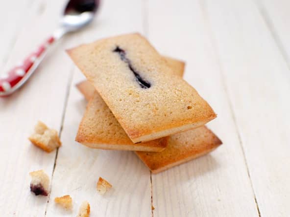 Financiers sans gluten à la châtaigne et aux myrtilles sans gluten