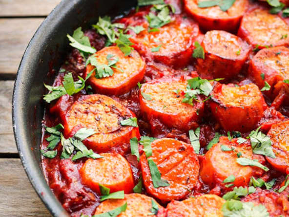 Patates douces à la sauce tomate