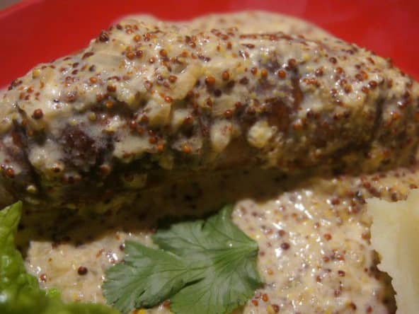 Andouillette sauce moutarde à l'ancienne et vin blanc et purée de pommes de terre