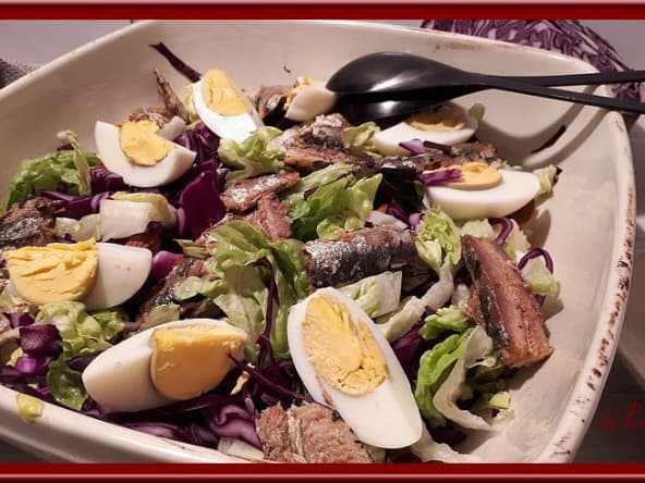 Salade de chou rouge aux sardines et œufs durs