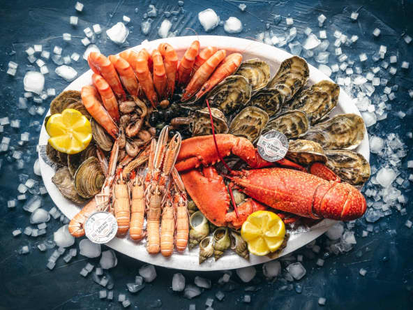 Sauces aux fruits exotiques exotiques pour plateau de fruits de mer