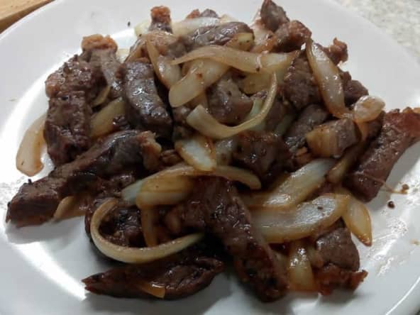 Emincé de boeuf aux oignons au cookeo